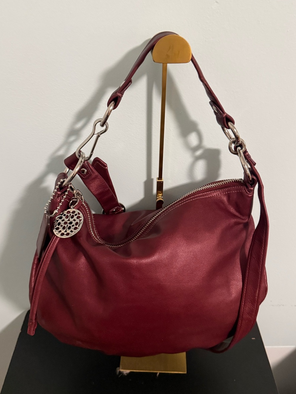 Coach Burgundy Leather Shoulder Bag with detachable handle. Gorgeous 😍 - Picture 7 of 11